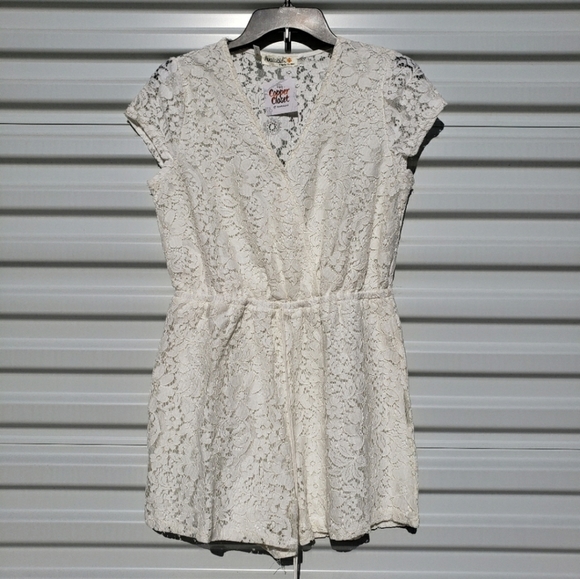 NWT Available by Angela Fashion white lace romper - Picture 1 of 6